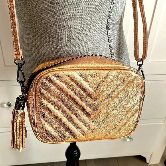 NWT BORSE IN PELLE Rose Gold Metallic Crossbody Bag with Tassel Made in Italy - Picture 6 of 13